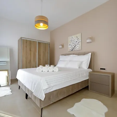 Ivana 2 Villa